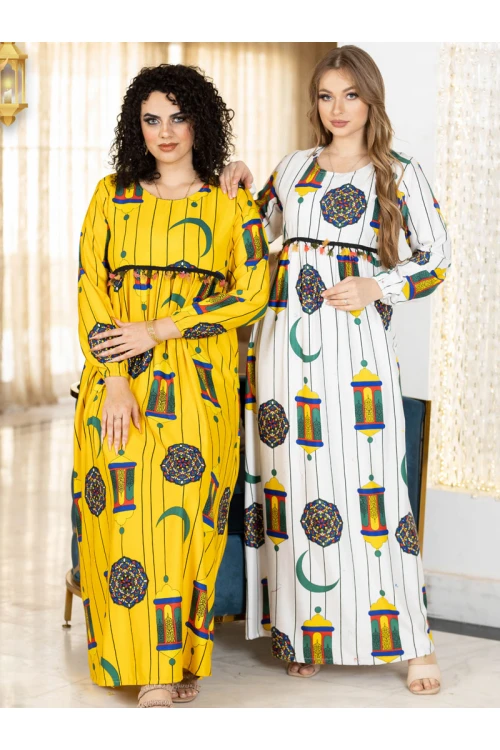 جلابية رمضانية نسائية تتميز بأكمام  طويلة مزينة برسومات رمضانية