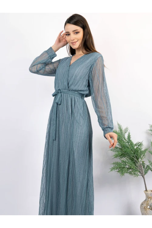 فستان طويل سادة بأكمام طويلة