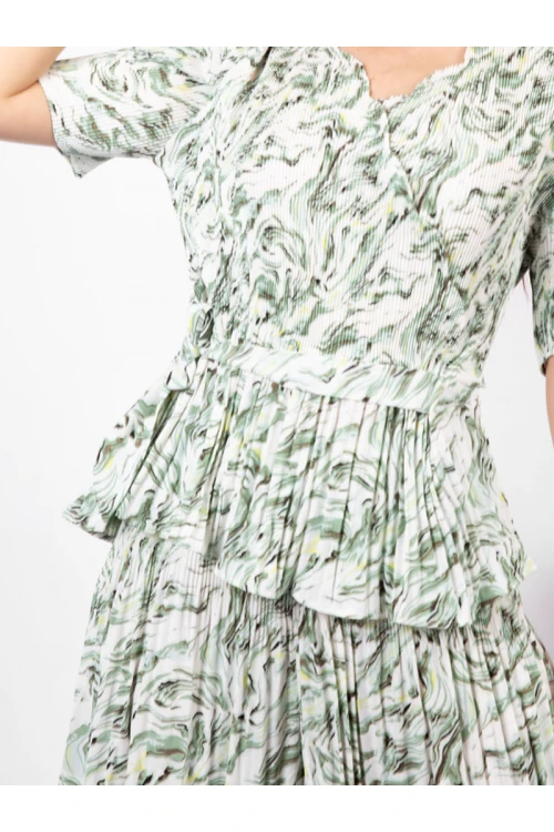 طقم بلوزة مشجرة بأكمام قصيرة وبنطلون مشجر واسع