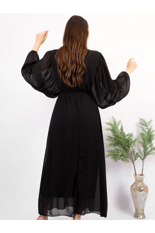 فستان طويل سادة بأكمام طويلة وحزام على الخصر