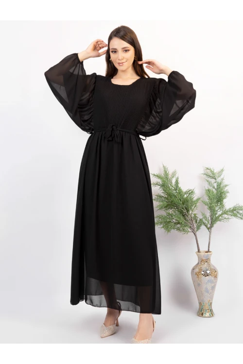 فستان طويل سادة بأكمام طويلة وحزام على الخصر