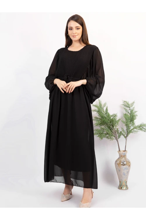 فستان طويل سادة بأكمام طويلة وحزام على الخصر