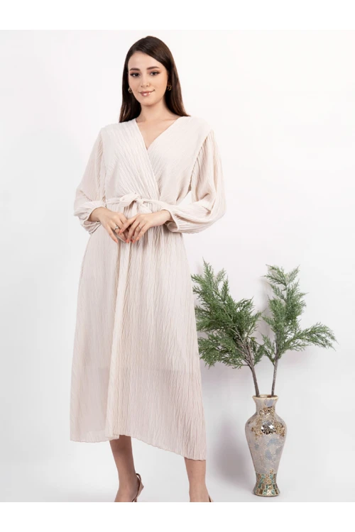 فستان ميدي سادة بأكمام طويلة وحزام على الخصر