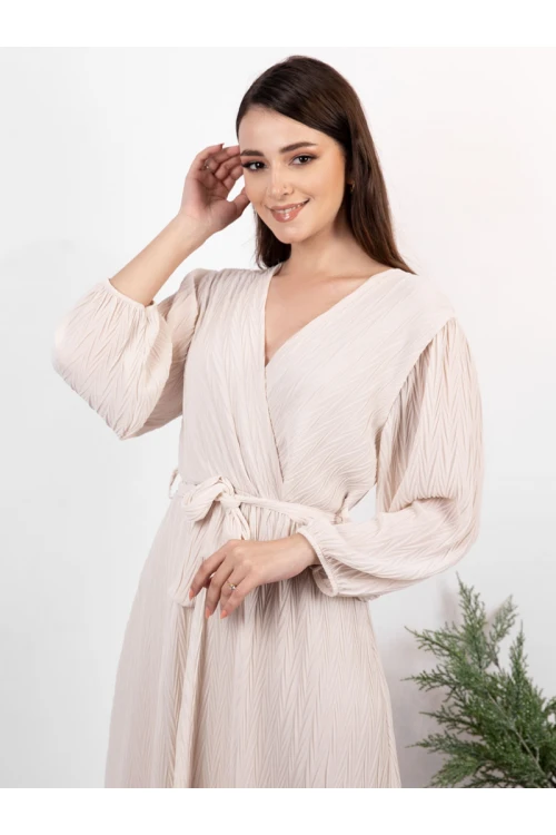 فستان ميدي سادة بأكمام طويلة وحزام على الخصر