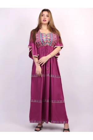 جلابية مميزة بنقش العربي