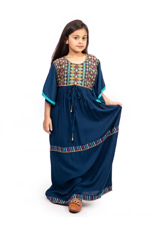 جلابية فريدة بنقش مميز