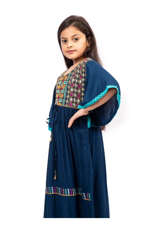 جلابية فريدة بنقش مميز