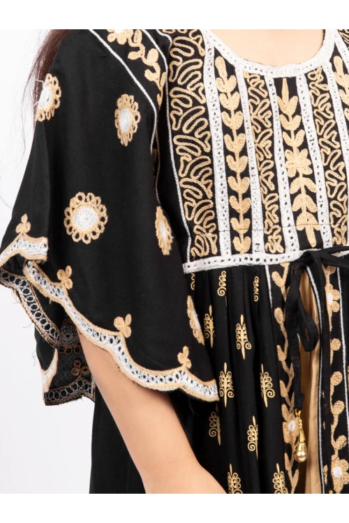 جلابية بتطريز مميز