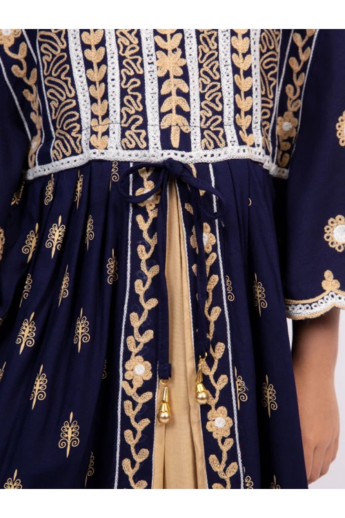 جلابية بتطريز مميز