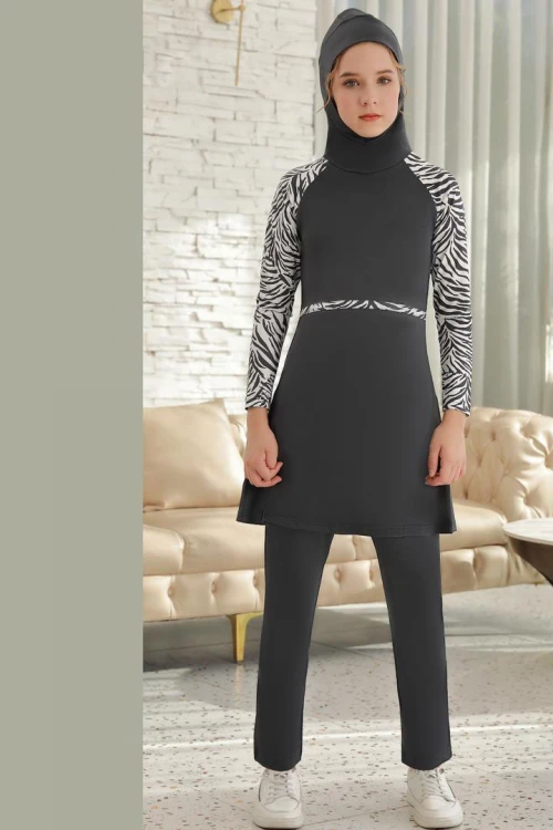 مايوه اسلامي سباحة اسود ومدمج بلون ابيض مخطط ثلاث قطع