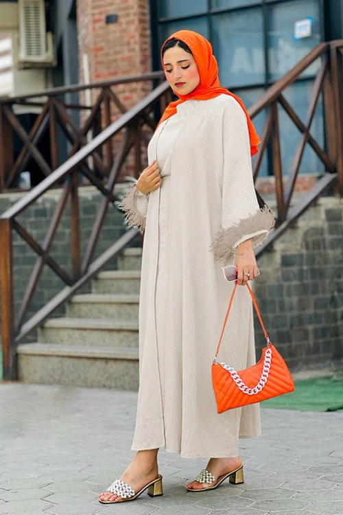 طقم نسائي قطعتين اكمام ريش