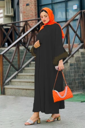 طقم نسائي قطعتين اكمام ريش