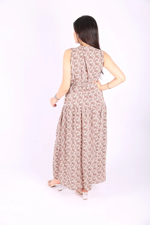 فستان صيفي مشجر بدون اكمام