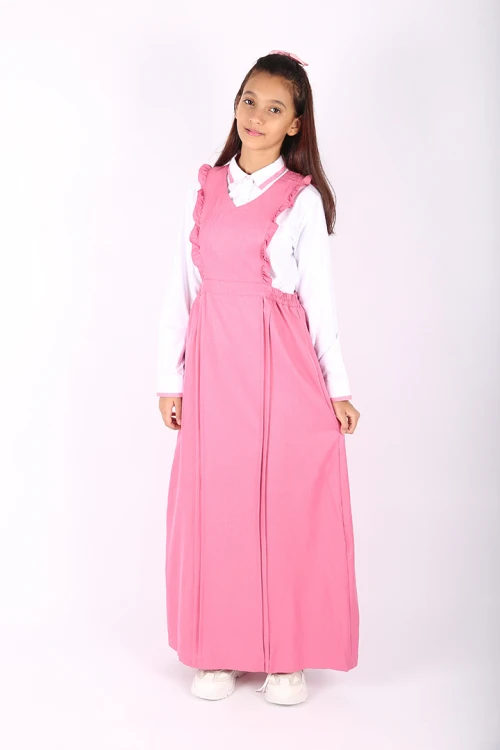 مريول فقط قصة مثلثة وفتحات من الجوانب