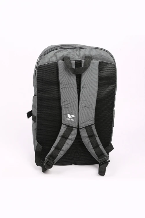 شنطة ظهر سحاب و جيوب متعددة