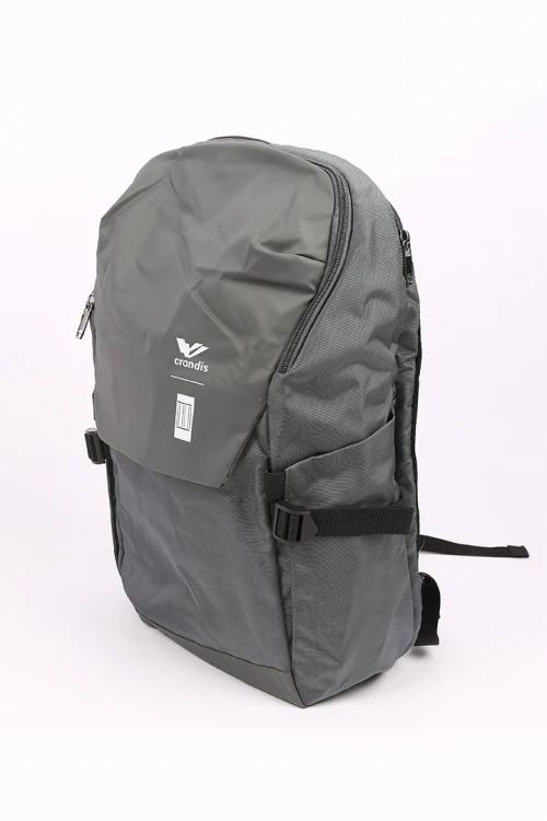 شنطة ظهر سحاب و جيوب متعددة