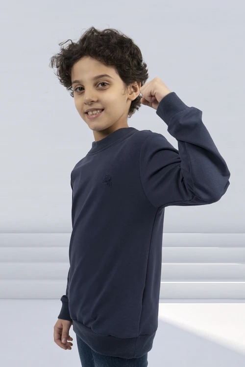 بلوفر ولادي شتوي اكمام ضيقه تطريز شعار بالجنب