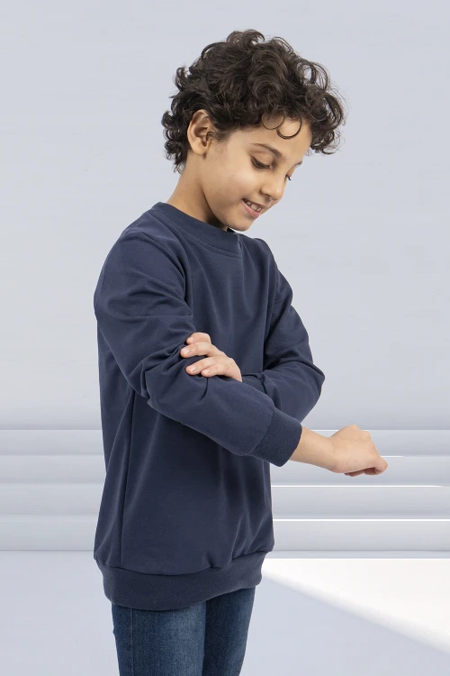 بلوفر ولادي شتوي اكمام ضيقه تطريز شعار بالجنب