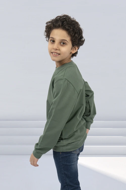 بلوفر ولادي شتوي اكمام ضيقه تطريز شعار بالجنب