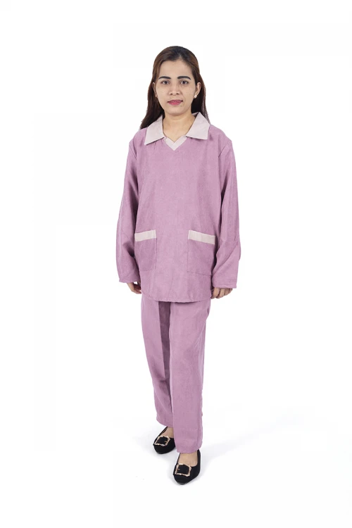 زي عاملة شتوي قطعتين بجيوب وياقة و أكمام طويلة