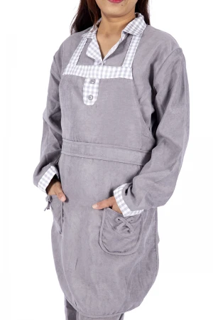 زي عاملة 3 قطع بجيوب و ازرارأمامية وياقة و أكمام بأطراف كاروهات