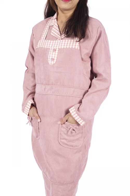 زي عاملة 3 قطع بجيوب و ازرارأمامية وياقة و أكمام بأطراف كاروهات