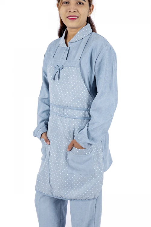 زي عاملة 3 قطع منقط بجيوب و ياقة بازرارأمامية