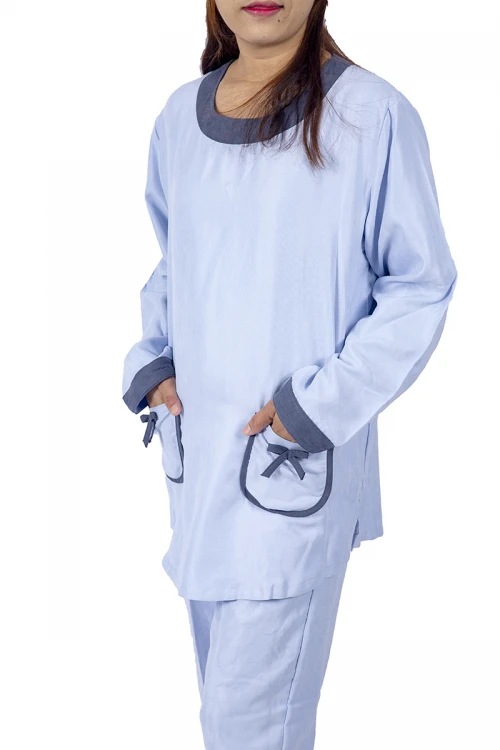 زي عاملة شتوي  قطعتين أكمام طويلة  بجيوب فيونكة و ياقة دائرية