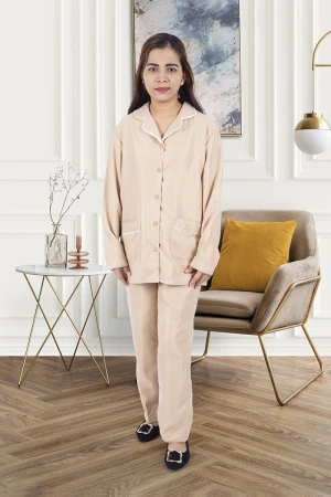 زي عاملة قطعتين أكمام طويلة  بجيوب و ياقة بأزرار أمامية