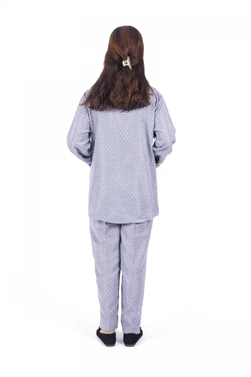 زي عاملة قطعتين منقط أكمام طويلة  بجيوب و ياقة بأزرار امامية