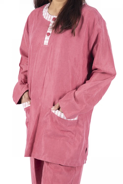 زي عاملة شتوي قطعتين بجيوب و ياقة كاروهات شكل سبعة