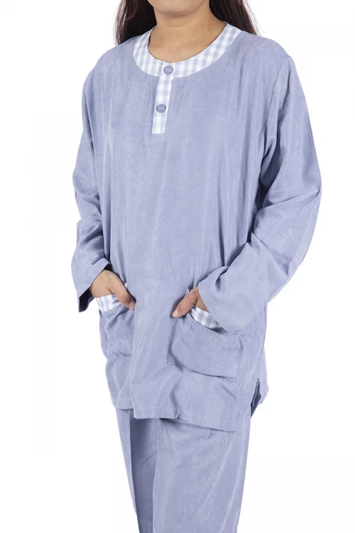 زي عاملة شتوي قطعتين بجيوب و ياقة كاروهات شكل سبعة