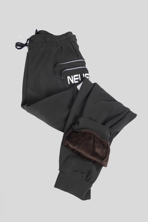 بنطلون نسائي أنيق مبطن بجيوب أمامية بسحاب وكتابات حروف انجليزية مع حزام مطاطي ورباط على الخصر