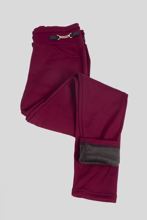 بنطلون نسائي أنيق مبطن لون عودي بجيوب و خصر عالي مزين بأزرار أمامية وسلسال ذهبي من الجوانب