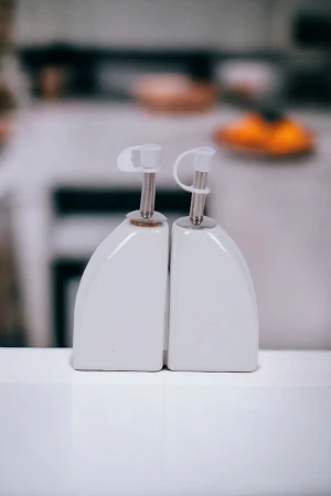 زجاجة توزيع زيت الزيتون مصنوع من البورسلان 2 قطعة 