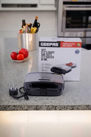 ماكينة صنع الشواية ماركة جيباس 750 وات 