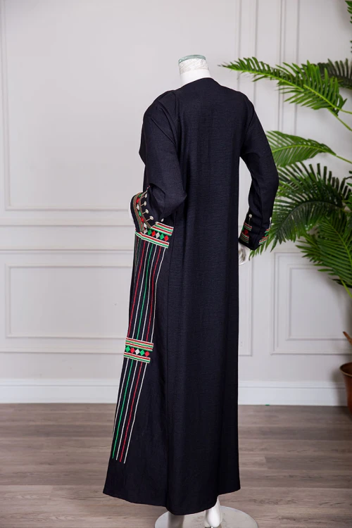 جلابية تراثية نسائي متعدد الالوان تطريز عسيري ونقوشات ملونة من الأمام والجوانب و الأكمام