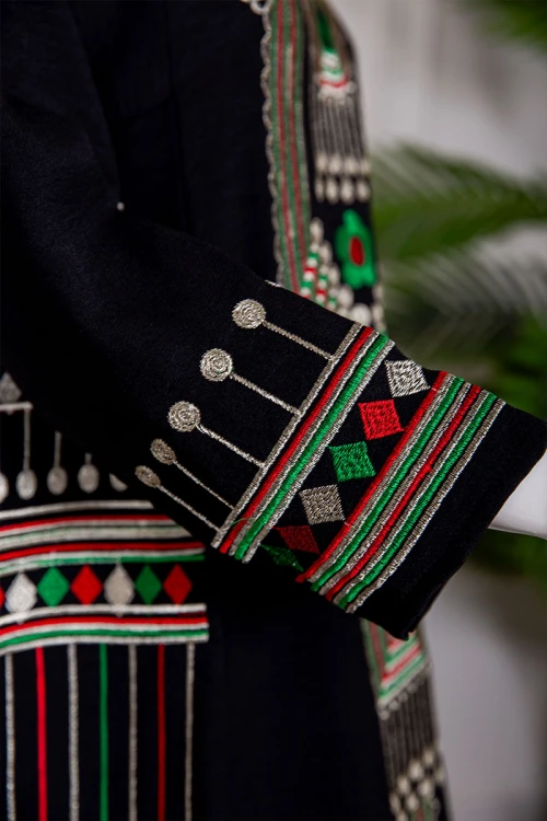 جلابية تراثية نسائي متعدد الالوان تطريز عسيري ونقوشات ملونة من الأمام والجوانب و الأكمام