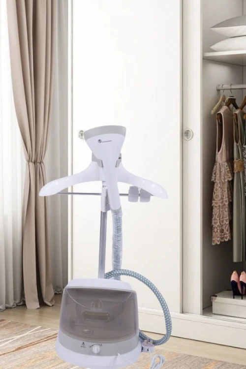 مكواة بخار ملابس عمودية لون ابيض قدرة 1800 واط مع ملحقاتها