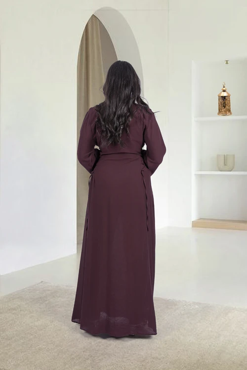 جلابية-نسائي-أنيقة-لون-بني-فتحة-صدر-شكل-