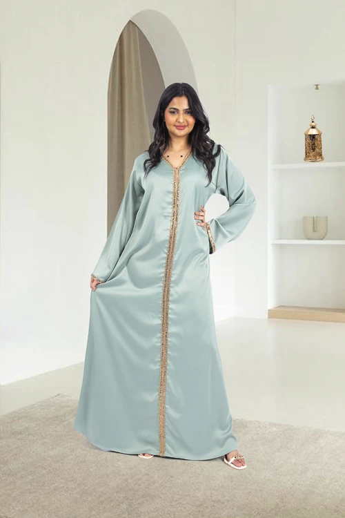 جلابية نسائي أنيقة قماش ناعم لون تفاحي فتحة الصدر شكل سبعة بتطيز كامل طولي من الصدر والأكمام