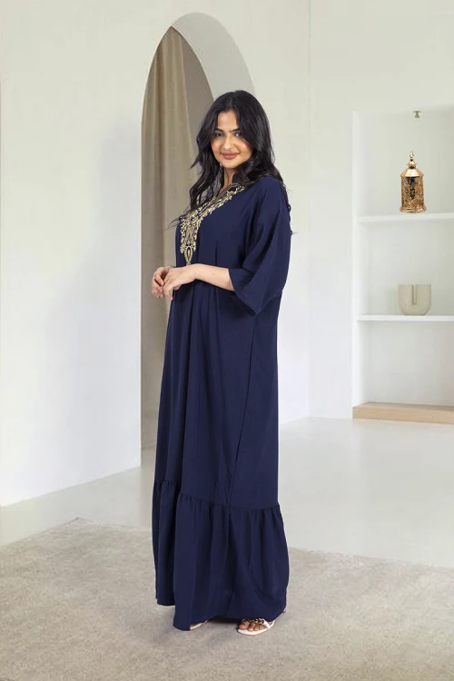 جلابية نسائي انيقة لون كحلي أكمام قصيرة و ياقة عالية