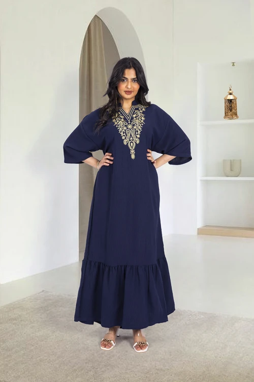 جلابية نسائي انيقة لون كحلي أكمام قصيرة و ياقة عالية