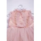 فستان بناتي أنيق لون وردي سادة قماش تل بدون اكمام ياقة مرتفعة بكرانيش وريش من الأمام و ارباط على الخصر