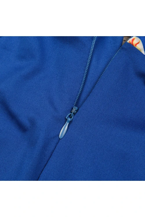 بدلة سباحة بأكمام قصيرة مزينة بطبعات - قطعتين