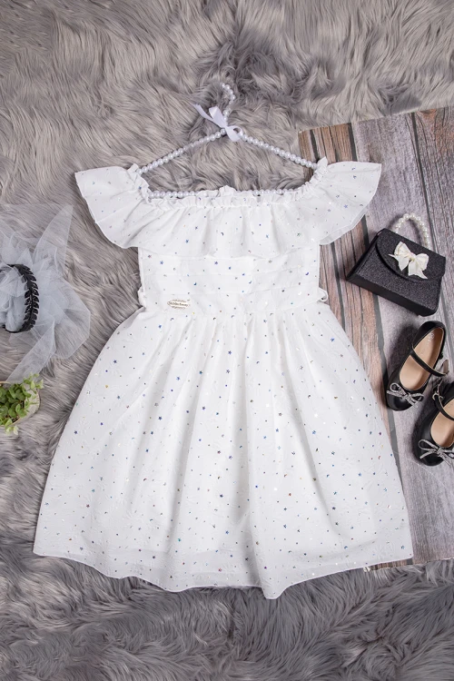 فستان بناتي قصير قماش لامع  أنيق مكشوف الأكتاف بزم خفيف ورباط على الخصر