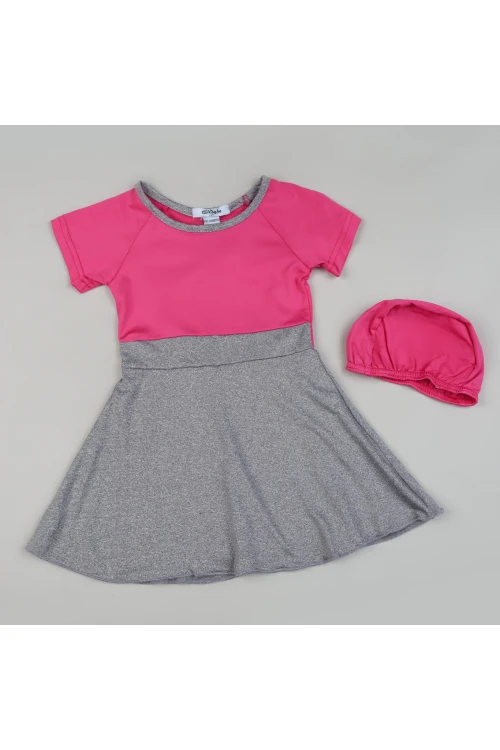 مايوه سباحة بياقة مستديره وأكمام قصيرة