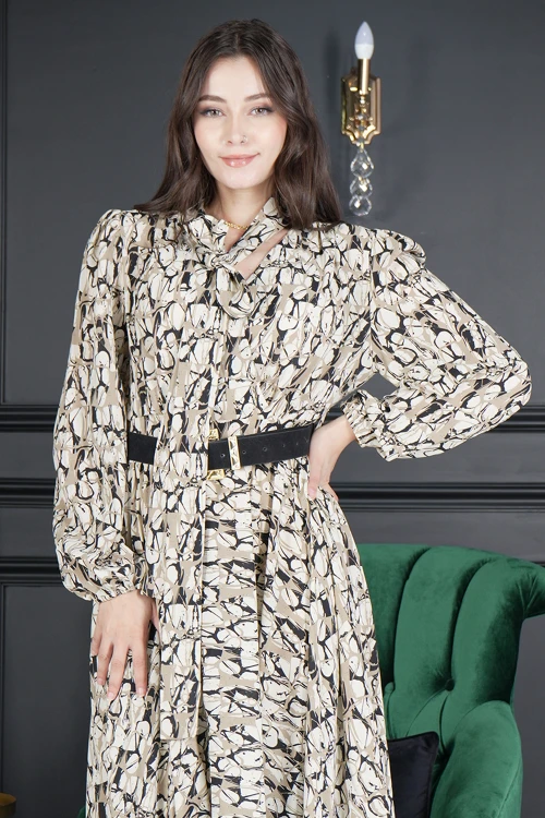 فستان نسائي أنيق قماش مشجر برباط طويل على الرقبة و أكمام طويلة مزمومة بدون حزام