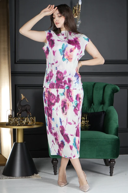 طقم نسائي أنيق قطعتين مشجر بلوزة بدون أكمام فتحة الصدر عالية مع تنورة متوسطة الطول