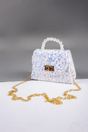 شنطة بناتي أنيقة ترتر أبيض مع سماوي بسلسال و قفل ذهبي و مسكة من اللؤلؤ